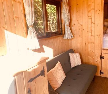 Crick Other | Holly Hut Farm Stay with Hot Tub