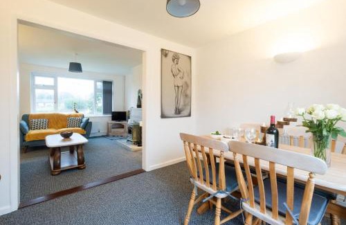 Leiston House | Hollybobs