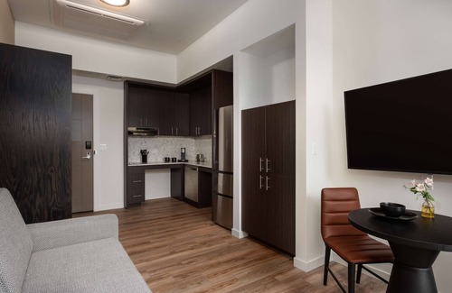 Central Area Hotel | Holman Riverfront Park Hotel Salem, Tapestry by Hilton