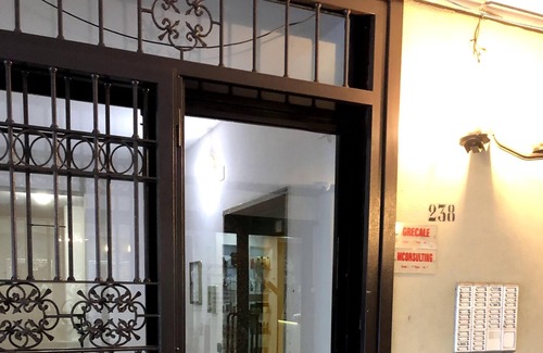 Latina House | Home Aba Glass Palace