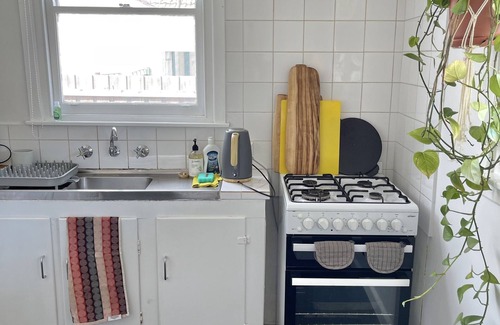 Preston House | Home away from home - 1930's Brick cottage in Inner North with large garden