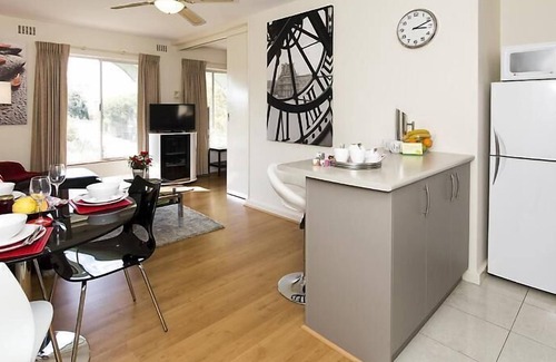 Subiaco Apartment | Home away from home and what a convenient location!