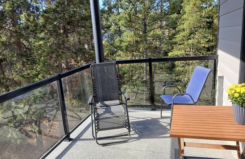 Whitehorse Condo | Home away from Home. Recent secure building. Completely equipped kitchen.