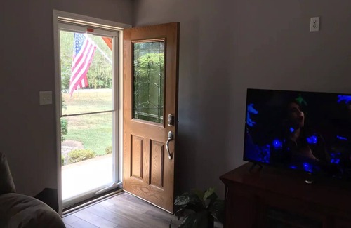 Pelzer House | Home away from home in a quiet rural setting!