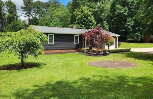 Pelzer House | Home away from home in a quiet rural setting!