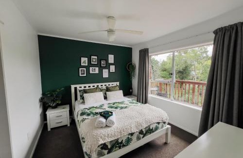 Birkdale Apartment | Home away from Home - Jungle style
