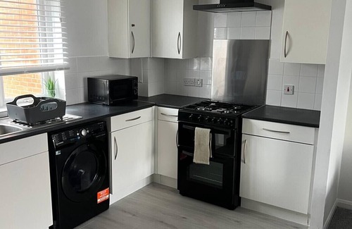 Notting Dale Apartment | Home away from home. nStylish and modern apartment with proximity to airport.nnn