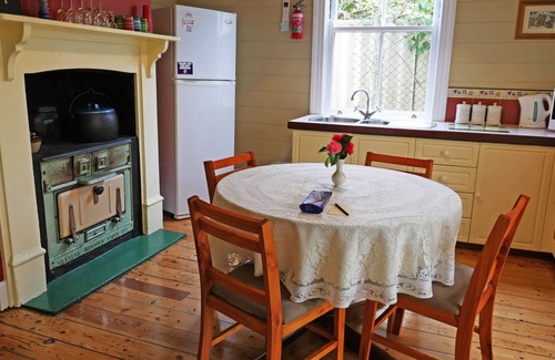 Albany Cottage | Home away from home only better