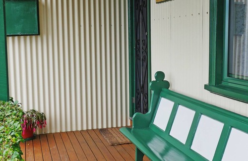 Albany Cottage | Home away from home only better
