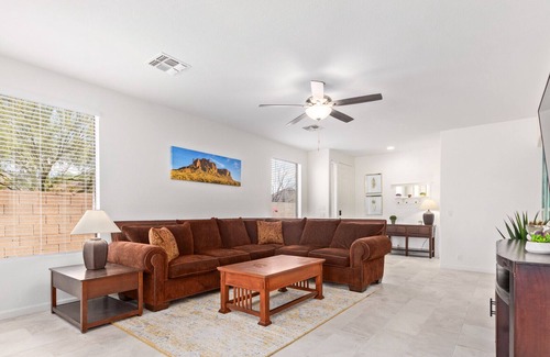 Gold Canyon House | Home Away From Home With Mountain Views!AZ