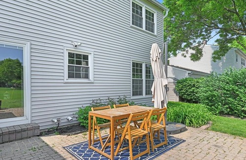 Naperville House | Home away from home, month to month rental, located in North Naperville