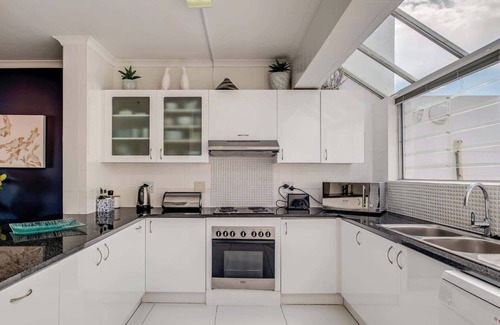 Camps Bay Apartment | Home Away from Home w Ocean Views and Pool The Kestrel