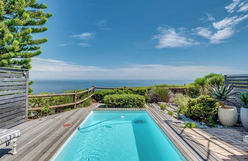 Camps Bay Apartment | Home Away from Home w Ocean Views and Pool The Kestrel