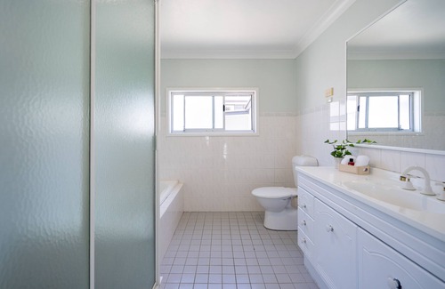 Swansea House | Home away from home with lake views
