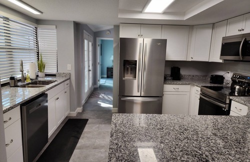 Port Richey House | Home Away From Home