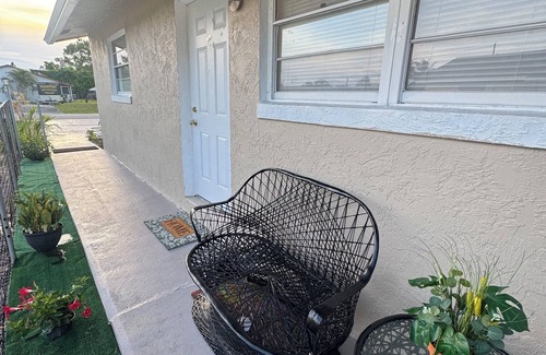 West Palm Beach House | Home in the heart of west Palm Beach