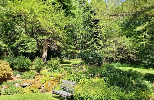 Richmond House | Home in the woods with Views, Quiet, Gardens, near Tanglewood,