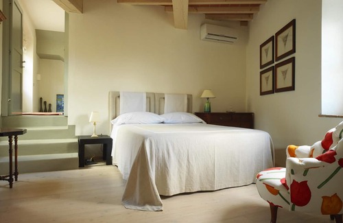 Sesto Fiorentino Apartment | Homerez - Appartement for 5 ppl. with garden at Comune di Sesto Fiorentino