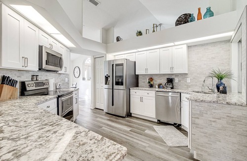 Lakeland House | Home Near Banana Lake w/Pool & Toys ~ Dogs Welcome
