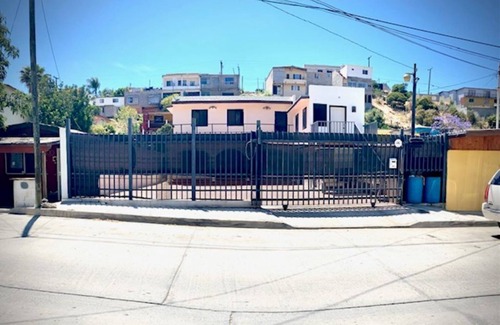 Ensenada House | Home only 20 min from beach and 15min from centro
