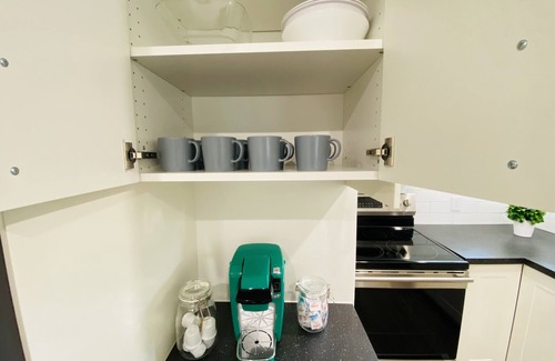 Hamilton House | Home sweet home. 3BR bungalow on mtn.