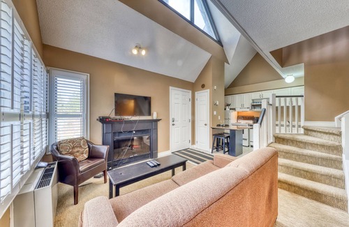 Craigleith Apartment | Home w/deck & shared seasonal pool/year-walk to lifts, dogs OK