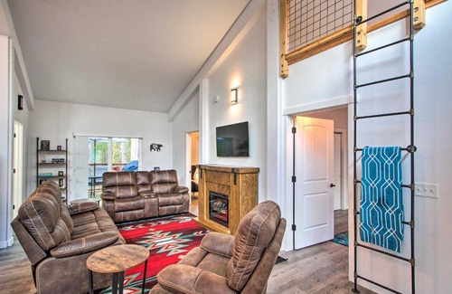 Paradise Estates House | Home with Hot Tub Less Than 5 Miles to Rainier National Park