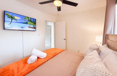 Fort Lauderdale House | Home With Pool & Lake Access In Oakland Park