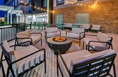 Traverse City Hotel | Home2 Suites By Hilton Traverse City