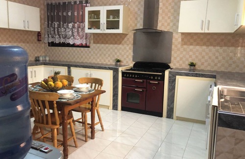 Teshie House | HomefromHome - We aim to please. Luxury large family house in safe East Legon