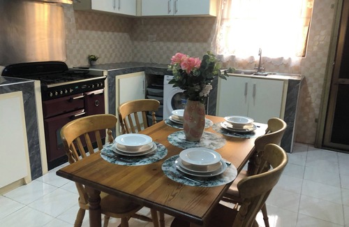 Teshie House | HomefromHome - We aim to please. Luxury large family house in safe East Legon