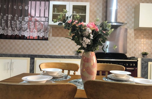 Teshie House | HomefromHome - We aim to please. Luxury large family house in safe East Legon