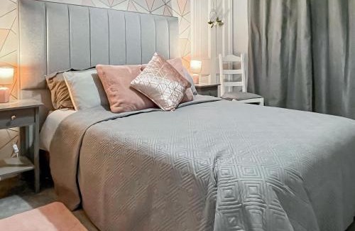 Cowdenbeath Apartment | Homely Base