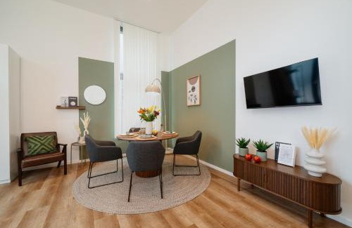 Mitte Apartment | Homely Berlin - New Build , near River , Main Station , Family & Business