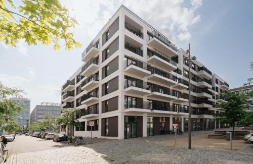Mitte Apartment | Homely Berlin - New Build , near River , Main Station , Family & Business