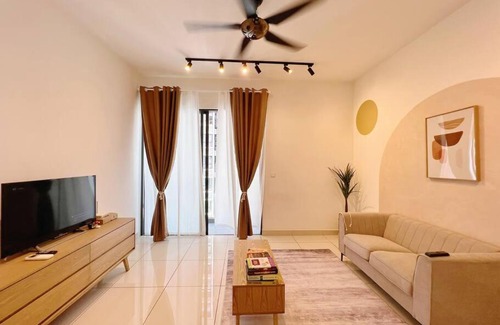 Sungai Buloh Apartment | Homely D'Sara @ Direct Link with MRT, Near Thomson Hospital & Sungai Buloh Hospital