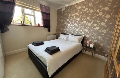 Walton-on-Thames Apartment | Homely flat in Surrey