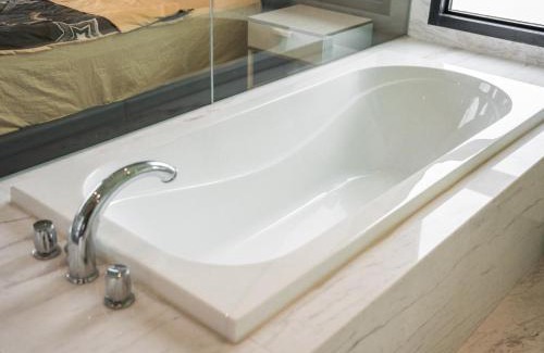 Masai Apartment | Homely Marina View 3BR Permas w Bathtub & Seaview Balcony Permas by Our Stay