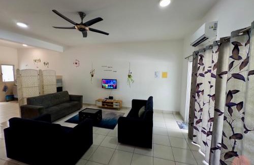 Seremban House | Homely, Master Room, Ara Impian, Seremban 2