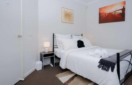 Werribee House | Homely Retreat-4 Minutes from Pacific Werribee Shopping Centre