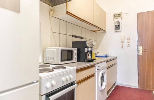 Brigittenau Apartment | Homely Studio w/Free Coffee near Millenium Tower