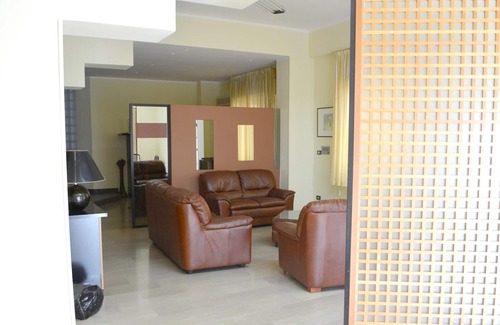 Reggio Calabria Apartment | Homerez - 100 m away from the beach! Appartement for 5 ppl. with jacuzzi