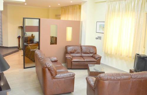 Reggio Calabria Apartment | Homerez - 100 m away from the beach! Appartement for 5 ppl. with jacuzzi