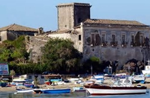 Recanati Apartment | Homerez - 100 m away from the beach! Appartement for 4 ppl. at Giardini Naxos