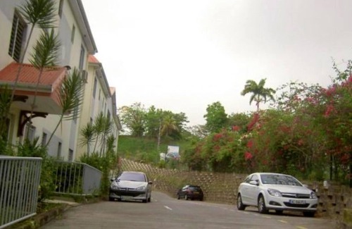 La Trinite Apartment | Homerez - 150 m away from the beach! Appartement for 5 ppl. at La Trinité