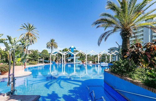 Benalmadena Costa Apartment | Homerez - 50 m away from the beach! Appartement for 4 ppl. with shared pool