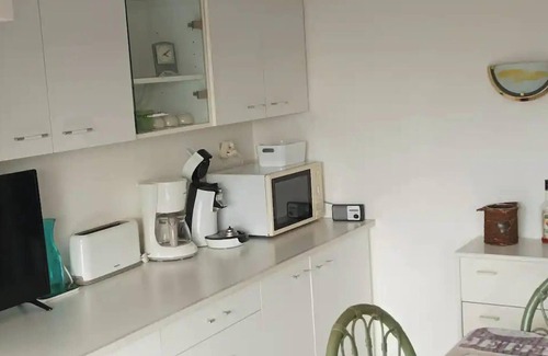 Saint-Gildas-de-Rhuys Apartment | Homerez - Apartment in Saint-Gildas-de-Rhuys