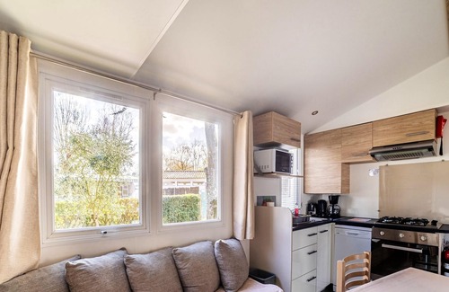 Saint-Jean-de-Monts House | Homerez - Amazing bungalow 3 km away from the beach for 8 ppl. with shared pool