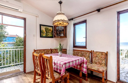 Klenovica Apartment | Homerez - Amazing appartement for 10 ppl. with sea view and terrace at Klenovica
