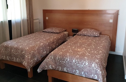 Argenteuil House | Homerez - Amazing house for 4 ppl. with terrace at Argenteuil